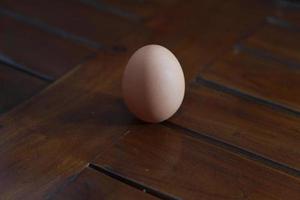 ein schließen oben von ein Hähnchen Ei foto
