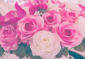 Rose gefälschte Blume handgefertigte Nähblumen Vintage-Ton foto
