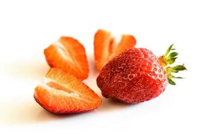 Erdbeeren und Erdbeerscheiben