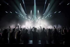 Zukunft von überfüllt Konzert Halle auf Bühne mit Szene Bühne Beleuchtung, Felsen Show Performance foto