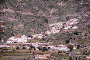 Stadt, Dorf im das Berge foto