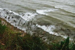 baltisch Meer im Deutschland auf ein wolkig Tag foto