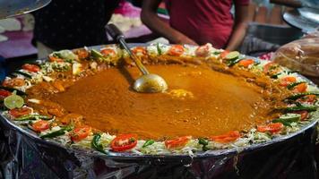 pav Bhaji Soße mit Salate foto