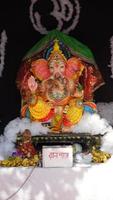 Ganesha Statue draussen Bild hd foto