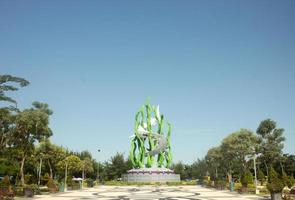 sur und Junge Statuen im Suroboyo Park, Taman suroboyo, surabaya foto