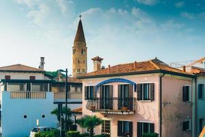 Glockenturm Dom Santo Stefano in Caorle Italien foto