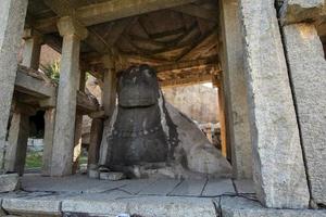 das yeduru Basavanna, ebenfalls bekannt wie das monolithisch Stier von Hampi foto