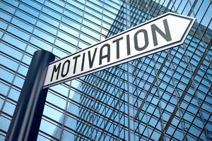 Motivation - - Wegweiser mit einer Pfeil, modern Büro Gebäude im Hintergrund foto