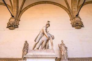 Skulptur auf der Piazza della Signoria in Florenz foto