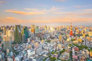 Tokio Skyline mit Tokio Turm in Japan foto