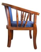 Blau Farbe hölzern Stuhl isoliert auf Weiß mit Ausschnitt Pfad foto