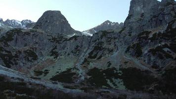 Berge beim das zelene bitte Grün See, hoch Tatra, Slowakei foto