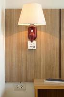 Lampe Licht und Bett Tabelle foto