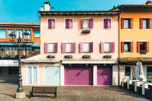 Caorle, Italien 2017 - Touristenviertel der alten Provinzstadt Caorle in Italien foto