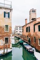 Venedig, Italien 2017 - enge Gassen und Kanäle von Venedig foto