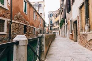 die alten venezianischen straßen italiens foto