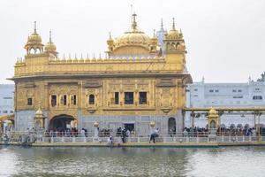 schön Aussicht von golden Tempel - - Harmandir sahib im Amritsar, Punjab, Indien, berühmt indisch Sikh Wahrzeichen, golden Tempel, das Main Heiligtum von sikhs im Amritsar, Indien foto