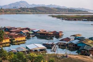 Kanchanaburi, Thailand, feb 13, 2015, das Landschaft von Sankhlaburi, Thailand, ein friedlich Ort. foto