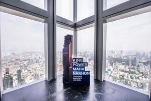 Bangkok, Thailand, dez 07, 2018, König Leistung Mahanakhon Gebäude ist ein Mischnutzung Wolkenkratzer und Dach oben Stadtbild im das zentral von Bangkok, Thailand. foto