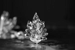 Kristalle Nahaufnahme mit Weichzeichnerhintergrund, 3d rendern foto