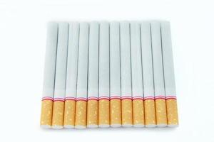 Zigaretten auf Weiß Hintergrund foto