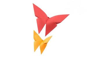 Schmetterling Origami auf Weiß Hintergrund foto