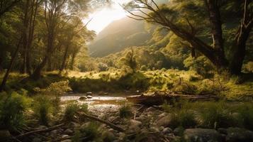 ein friedlich Wald Clearing gebadet im warm Sonnenlicht, umgeben durch hoch Bäume und üppig Laub, mit ein sanft Strom rieseln durch das Unterholz und ein entfernt Berg Angebot sichtbar foto