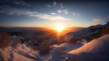 Sonnenuntergang im das Berge. Sonnenaufgang im das Berge. schön Winter Landschaft, Berg Landschaft beim Sonnenuntergang. Panorama- Aussicht von das Berge foto