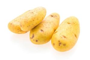Kartoffeln isoliert auf weißem Hintergrund foto