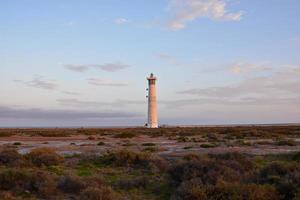 Leuchtturm an der Küste foto