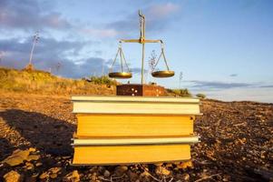 Bücher im das Sand foto