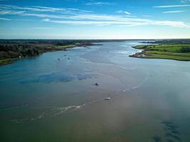 Drohne Aussicht von deben Fluss foto