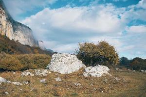 Natur Landschaft Berge Steine Reise Wolken frisch Luft foto