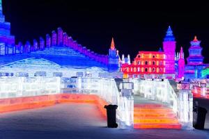 harbin International Eis und Schnee Skulptur Festival ist ein jährlich Winter Festival im Harbin, China. es ist das Welt größten Eis und Schnee Festival. foto