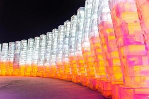 harbin International Eis und Schnee Skulptur Festival ist ein jährlich Winter Festival im Harbin, China. es ist das Welt größten Eis und Schnee Festival. foto