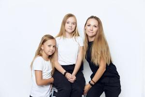 Mama mit zwei Töchter Familie Foto Freude Freundschaft