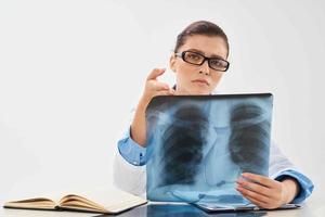 Radiologe Röntgenstrahlen zum Profis Gesundheit Diagnose foto