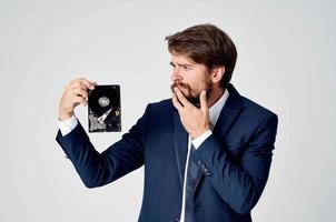 emotional Mann schwer Fahrt Information Wiederherstellung Technologie foto