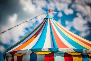 bunt Zirkus gestreift Zelt gegen das Hintergrund von das Sommer- Himmel generativ ai foto