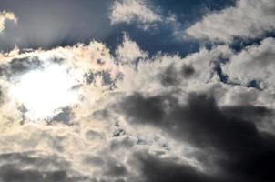 schöner bewölkter Himmel foto