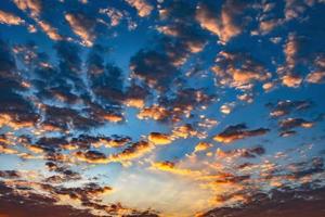 schön Sonnenuntergang Blau Himmel Hintergrund foto