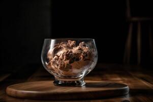 Gourmet Schokolade Eis Sahne im Glas Schüssel auf Eis Sahne Salon Tisch. rustikal Holz. ai generiert. gefroren Dessert foto