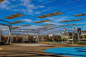 städtisch Landschaft von Saragossa im Spanien mit modern die Architektur von Messe 2008 foto