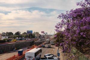 Queretaro, Mexiko - - März 25 2023 - - Status von das Umbau Prozess von 5 de febrero Allee foto