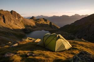 ein Tourist Zelt aufgeschlagen auf oben von ein Berg beim Sonnenaufgang. Tourismus und physisch Aktivität Konzept. ai generiert foto