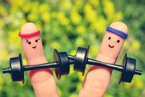 Finger Kunst von ein glücklich Paar. Konzept von Männer und Frauen im Sport. foto
