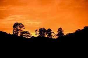 bunter Himmel bei Sonnenuntergang foto