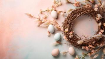 Ostern Eier und Weide Zweige Kranz auf Pastell- Licht Hintergrund foto