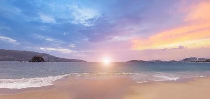 Mexiko, acapulco Resort Strände und Sonnenuntergang Ozean Ansichten in der Nähe von zona dorada golden Strand Zone foto