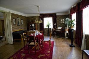 alt elegant historisch edel Zimmer im ein Land Herrenhaus Haus foto